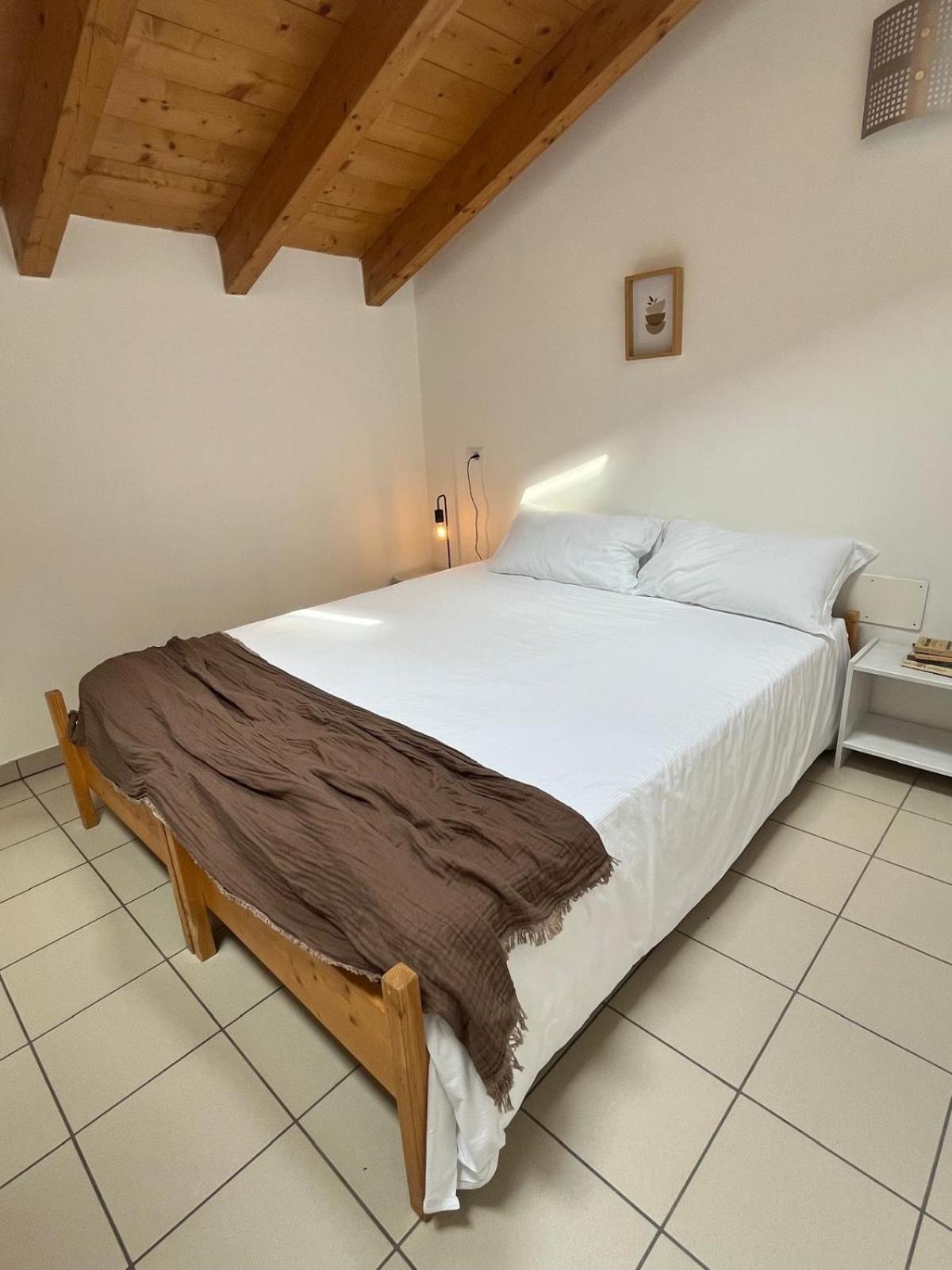 Ostello Casa Rossa Laveno-Mombello Luaran gambar