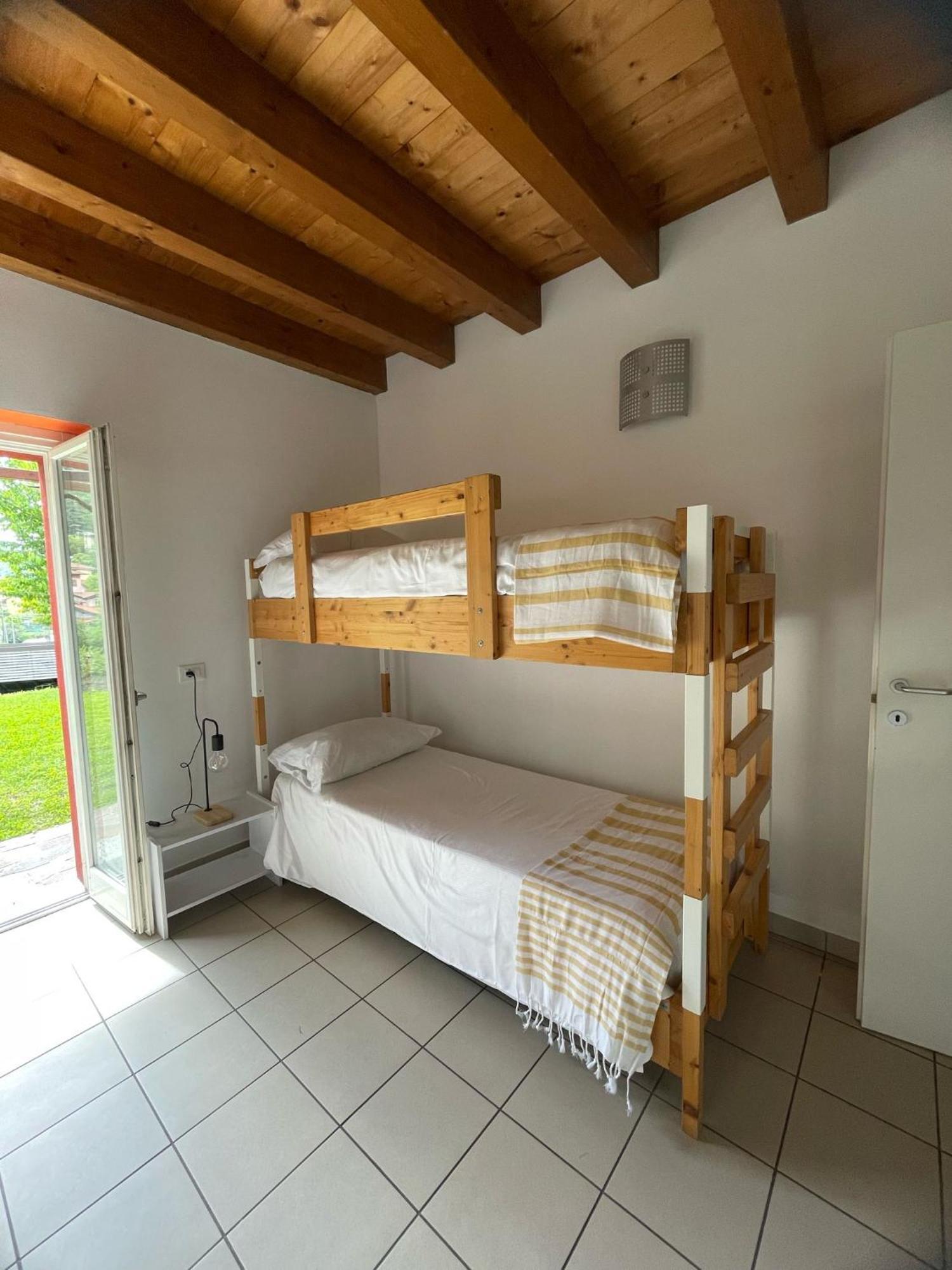 Ostello Casa Rossa Laveno-Mombello Luaran gambar