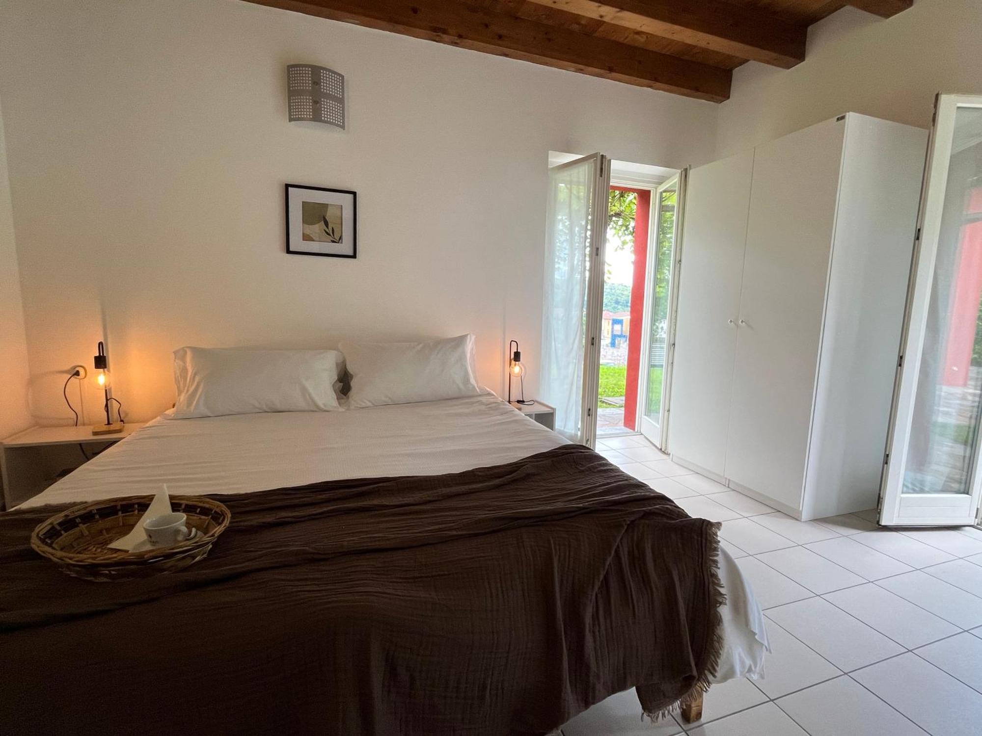 Ostello Casa Rossa Laveno-Mombello Luaran gambar