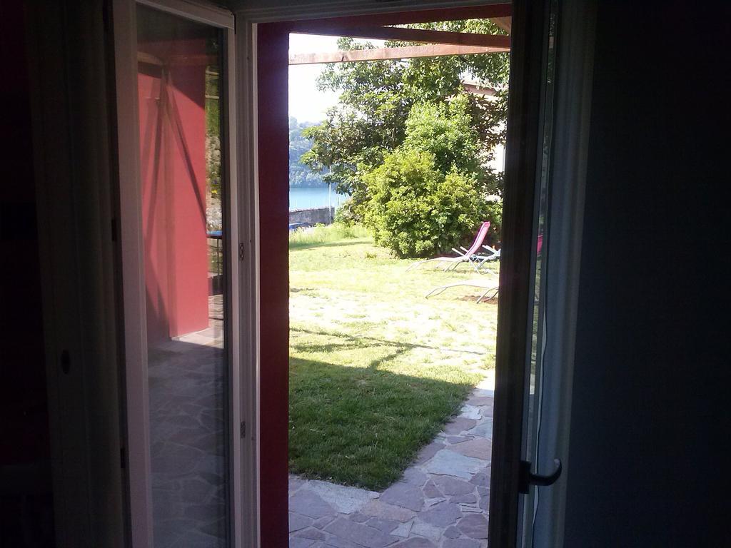 Ostello Casa Rossa Laveno-Mombello Bilik gambar