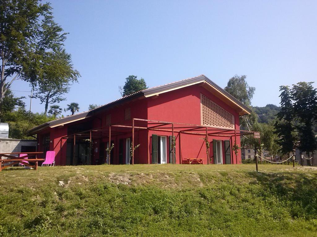Ostello Casa Rossa Laveno-Mombello Luaran gambar