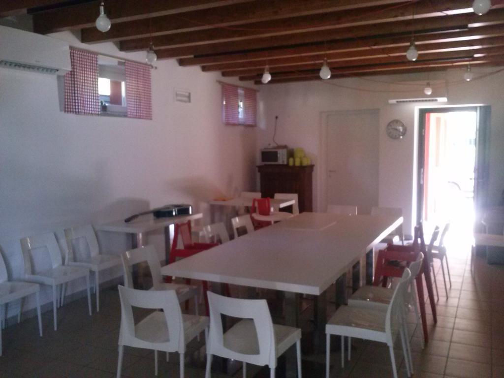 Ostello Casa Rossa Laveno-Mombello Luaran gambar