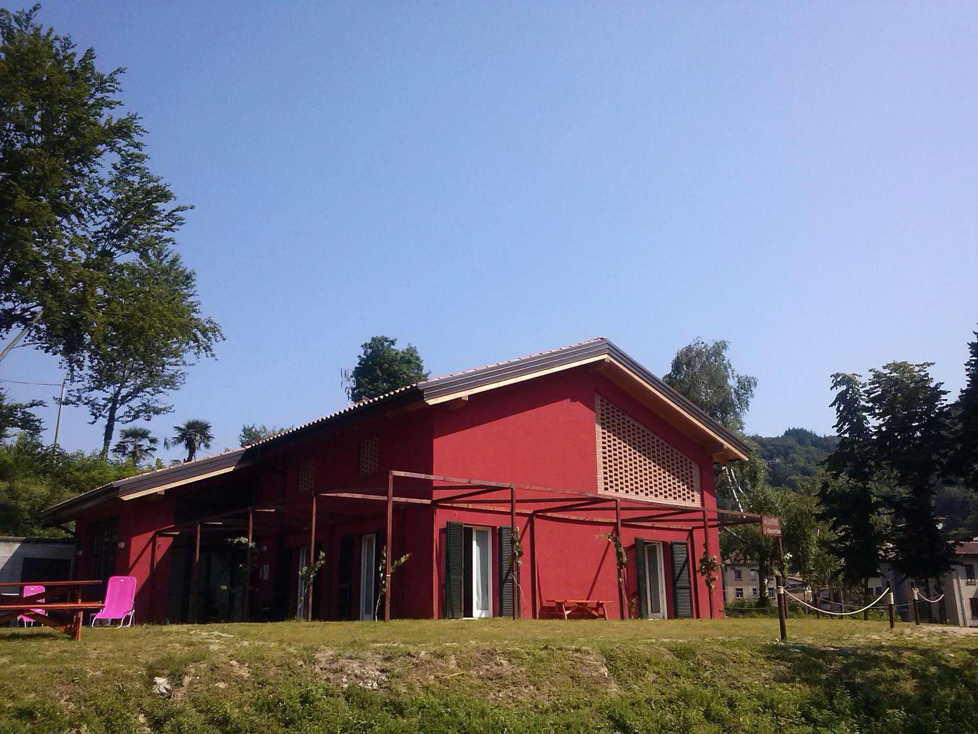 Ostello Casa Rossa Laveno-Mombello Luaran gambar