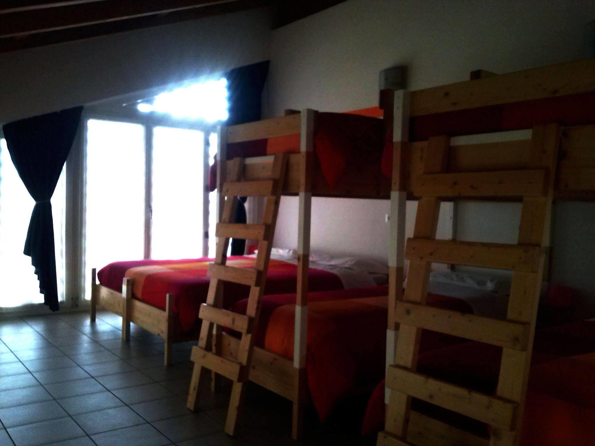 Ostello Casa Rossa Laveno-Mombello Luaran gambar